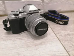 Olympus E-M10 Mark II ����