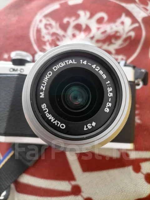 Olympus E-M10 Mark II ����