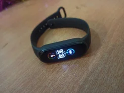 Xiaomi Mi Band 5 ����
