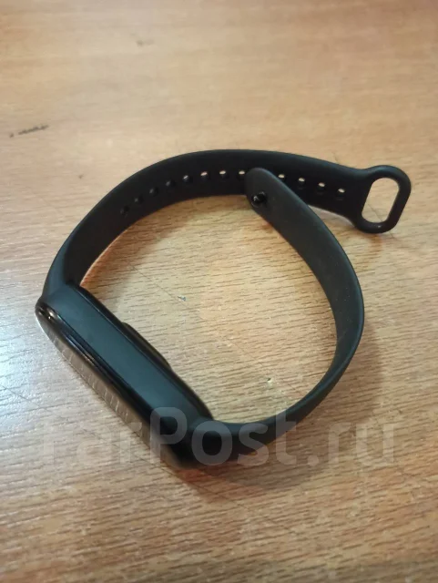 Xiaomi Mi Band 5 ����