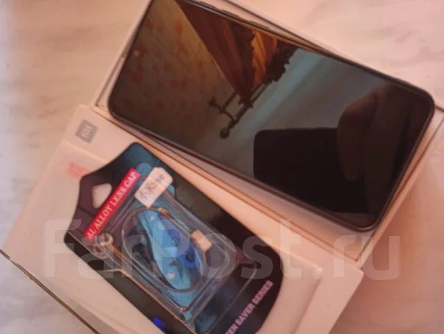 Xiaomi Mi9 SE. �/� ����