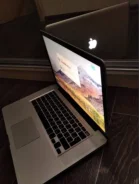 Apple MacBook Pro 15. 15.4", 2,4����, ��� 8 ��, ���� 250���, WiFi, Bluetooth, ����������� �� 10��. ����