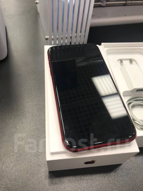 Apple iPhone Xr. �/�, �������, 3G, 4G LTE, NFC ����