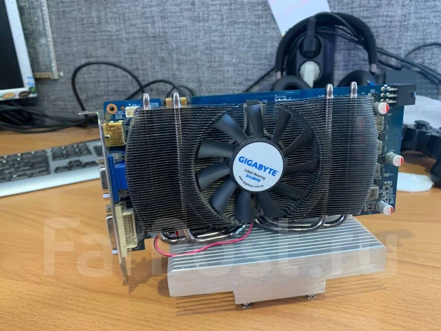 GeForce GTS 250 ����