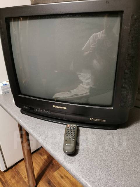 Телевизор Panasonic с пультом - Телевизоры во Владивостоке