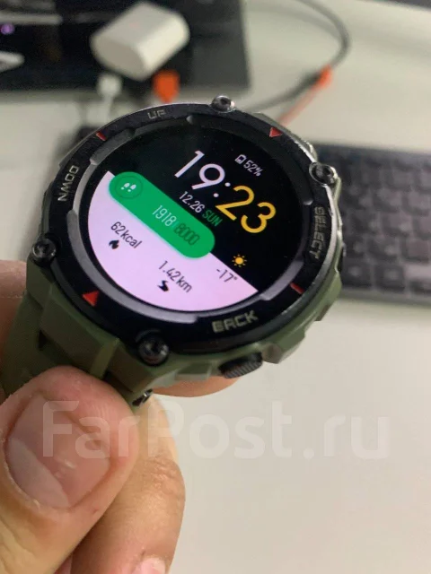 Amazfit T-Rex. GPS, NFC, IP68 ����