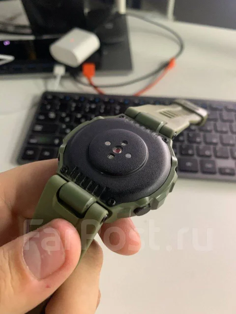Amazfit T-Rex. GPS, NFC, IP68 ����