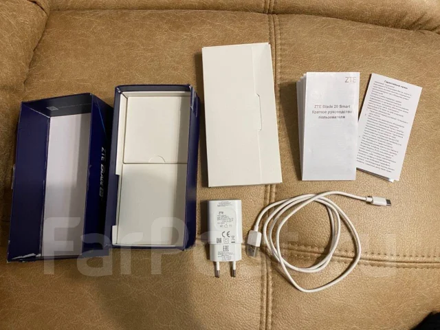 ZTE Blade 20 Smart. �/�, �����, 3G, 4G LTE, Dual-SIM, NFC ����
