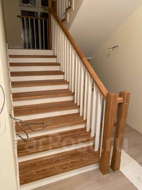 Монтаж деревянной лестницы | Цена за работу по установке в доме, в Санкт-Петербурге