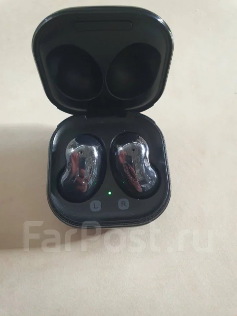 Samsung Galaxy Buds Live ����
