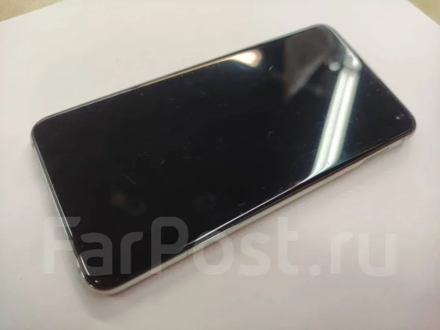 Samsung Galaxy S10e. �/�, �������, 4G LTE, Dual-SIM, ����������, NFC ����
