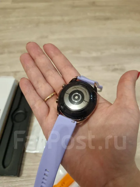 Samsung Galaxy Watch3 ����