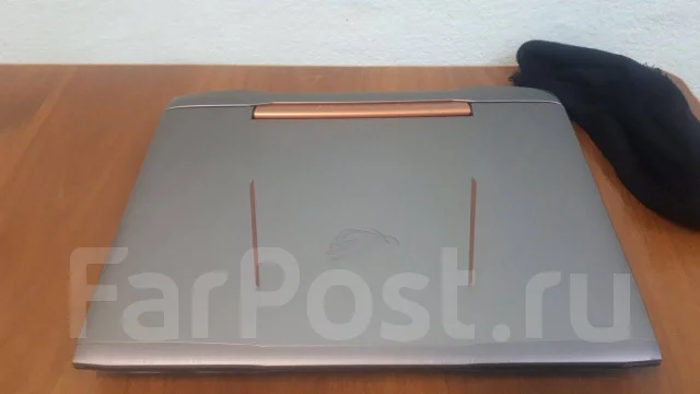 Asus ROG G752VS. 17.3", 3,2����, ��� 32 ��, ���� 1 400���, WiFi: 1, Bluetooth: 1, ����������� �� 2��. ����