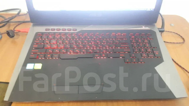 Asus ROG G752VS. 17.3", 3,2����, ��� 32 ��, ���� 1 400���, WiFi: 1, Bluetooth: 1, ����������� �� 2��. ����