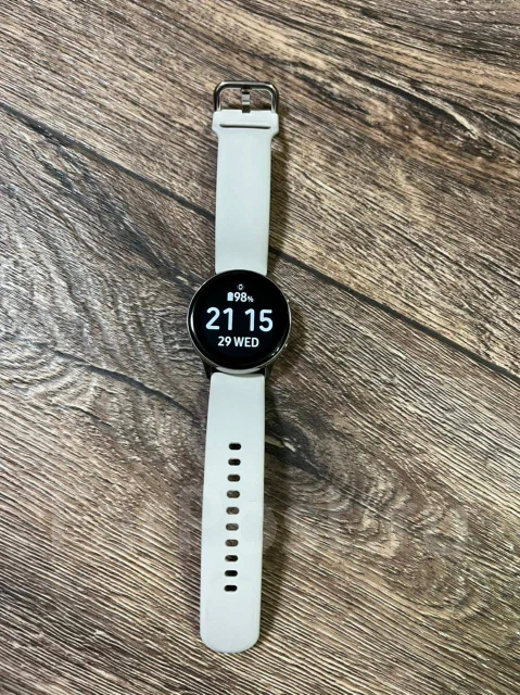 Samsung Galaxy Watch Active ����