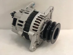 ��������� Nissan QD32 TD27 TD42 12V 23100-6T002 ����