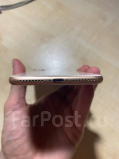 Apple iPhone 8 Plus. �/�, �������, 4G LTE, NFC ����