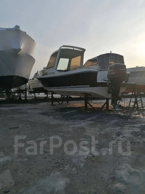 Yamaha F-24. ����� 7,2��., ��������� ���������, 200��.�., ������ ����
