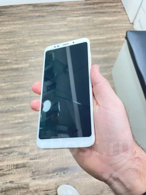 Xiaomi Redmi 5 Plus. �/�, �������, 3G, 4G LTE, Dual-SIM, ����������, NFC ����