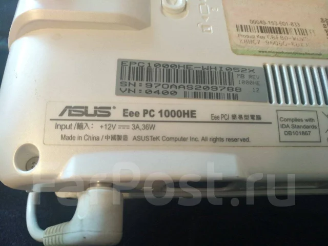 Asus Eee PC. 10", 1,7����, ��� 1024 ��, ���� 150���, WiFi: 1, Bluetooth: 1, ����������� �� 9��. ����