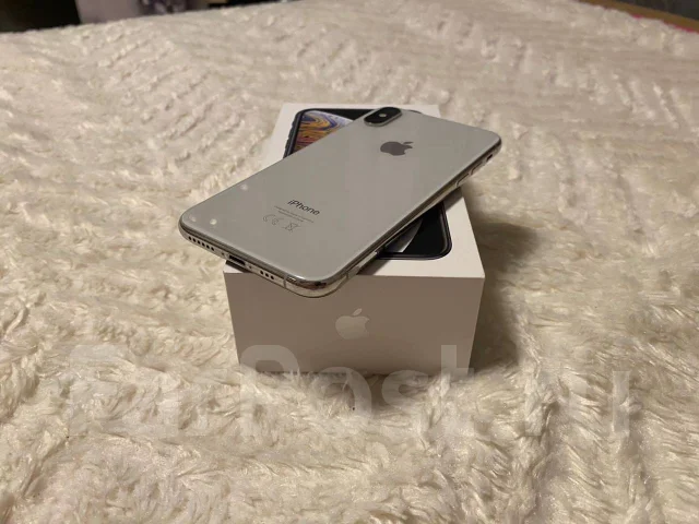 Apple iPhone Xs. �/�, �����, 3G, 4G LTE, NFC ����
