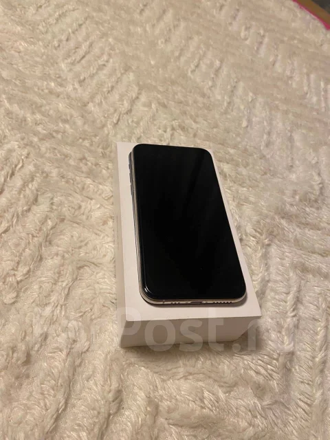 Apple iPhone Xs. �/�, �����, 3G, 4G LTE, NFC ����
