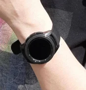 Samsung Galaxy Watch. GPS, NFC, IP68 ����