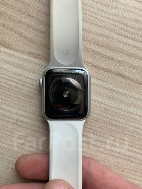 Apple Watch Series 5. GPS, NFC ����