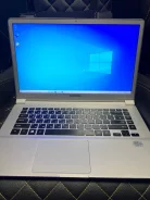 Samsung 900X3�. ��� 8 ��, WiFi, Bluetooth ����