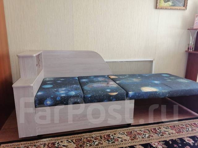 Тахта раскладная односпальная, б/у, в наличии. Цена: 9 800₽ во Владивостоке