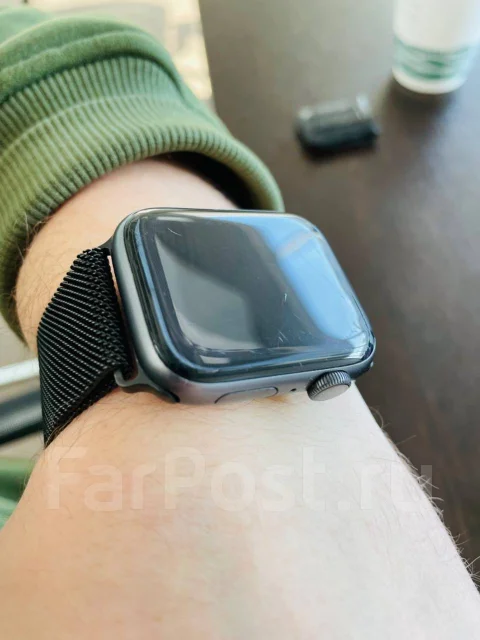 Apple Watch Series 4. GPS, NFC, IP67, IP68 ����