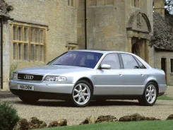 Audi A8 ����