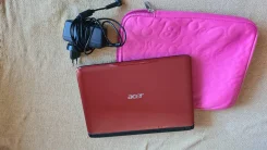 Acer Aspire One. ���� 256���, WiFi, Bluetooth, ����������� �� 2��. ����