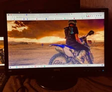 BenQ. 22" ����