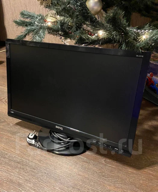 BenQ. 22" ����