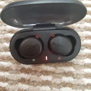 Sony WF-XB700 ����