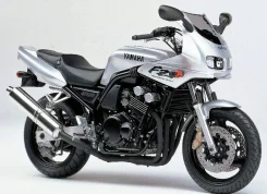 Yamaha FZ 400 ����