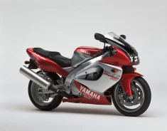 Yamaha YZF 1000 ����