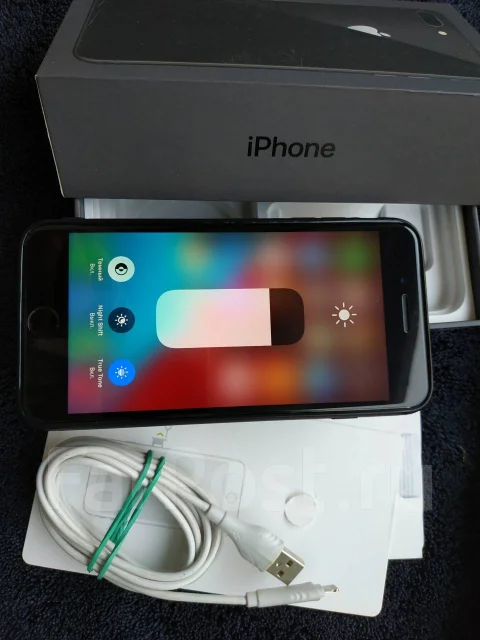 Apple iPhone 8 Plus. �/�, ������, 4G LTE, NFC ����