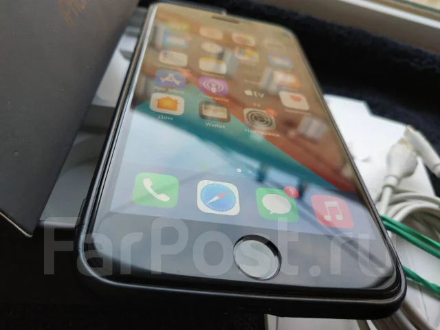 Apple iPhone 8 Plus. �/�, ������, 4G LTE, NFC ����