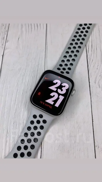Apple Watch Series 5 Nike+. GPS, NFC, IP67 ����