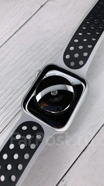 Apple Watch Series 5 Nike+. GPS, NFC, IP67 ����