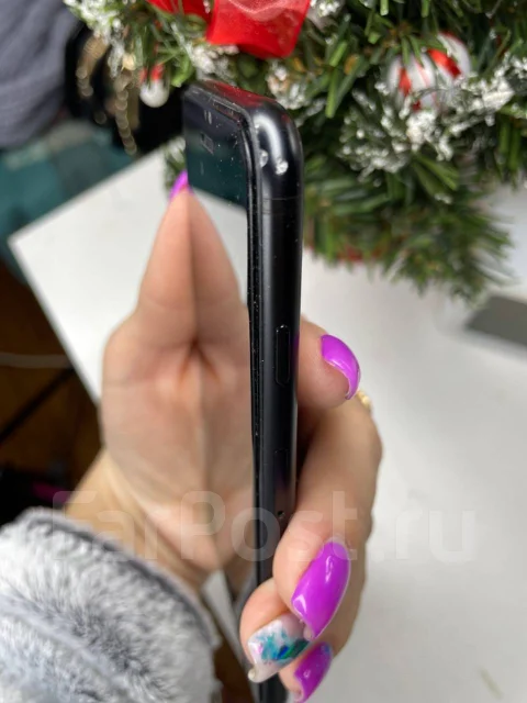 Apple iPhone SE 2020. �/�, ������, 4G LTE, NFC ����