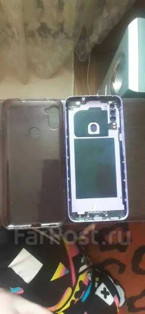 Samsung Galaxy A20. �/�, 3G, 4G LTE, Dual-SIM, NFC ����