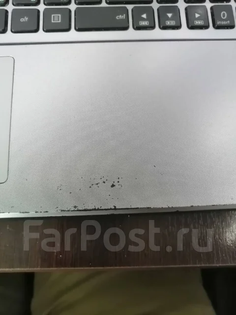 Asus X550LD. 15.6", 1,7����, ��� 4 ��, ���� 500���, WiFi: 1, Bluetooth: 1, ����������� �� 1��. ����