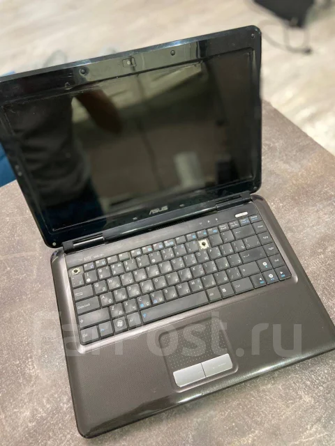 Asus K40AB. 14", 2,2����, ��� 3072 ��, ���� 250���, WiFi: 1, Bluetooth: 1, ����������� �� 1��. ����