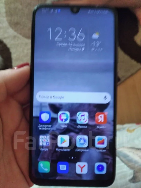 Honor 10 Lite. �/�, ������, 3G, 4G LTE, NFC ����