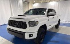 Toyota Tundra. �������, 4wd, 5.7 (381��.�.), ������, 11 000����. ��, �/�. ��� ����� �� ������������ ����