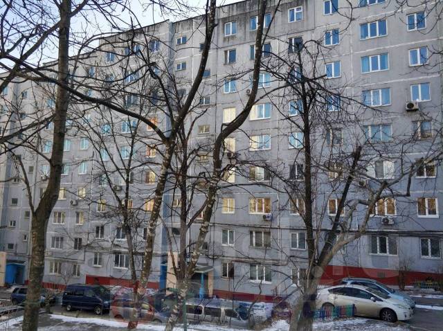 Охраняемая стоянка с иномарками