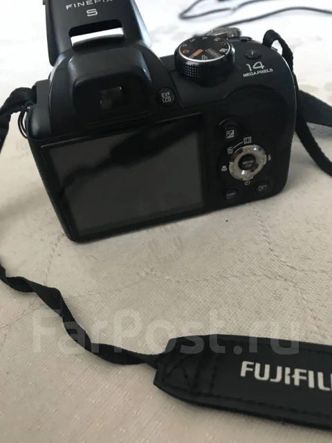 Fujifilm FinePix S4300. 20 � ����� ��, ���: 14� � ����� ����